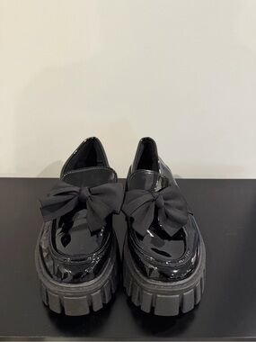 Women's Black Patent Chunky Loafer with Bow